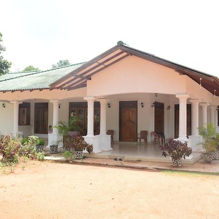 מלון First House מיהינטלה מראה חיצוני תמונה